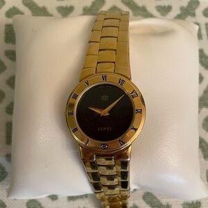Gucci 3300L Authentic Women’s Gold and Black Watch